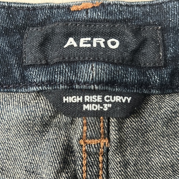 AERO denim shorts. High rise curvy MIDI-3” size 4 - Picture 6 of 6